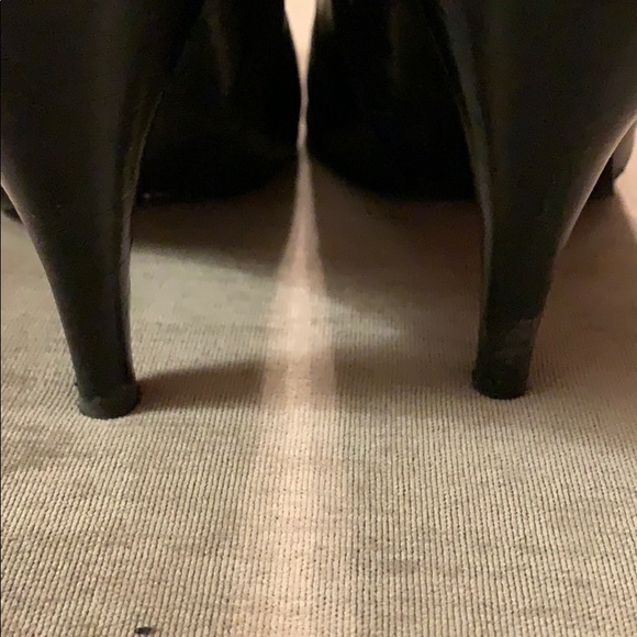Nine West Black Leather Booties 8 - Picture 6 of 7